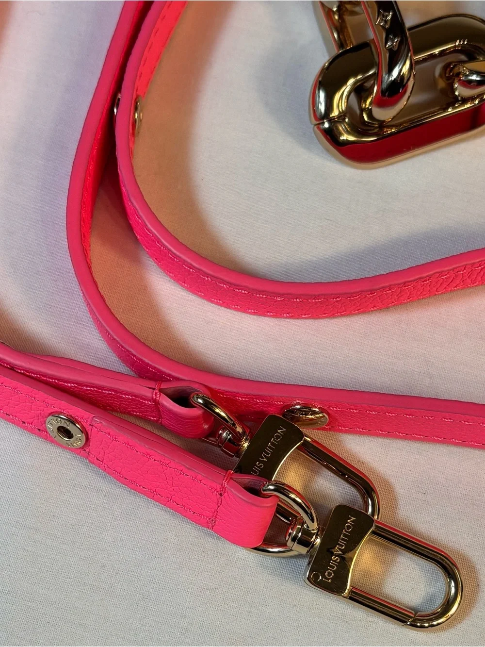 Louis Vuitton Coussin BB Rose Fluo